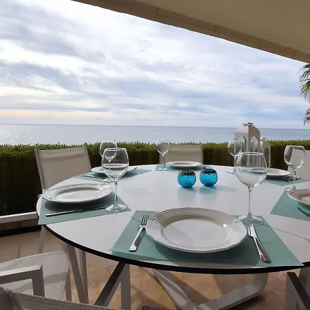 Majestic With Pool, Tennis Court, Sea-views In Estepona