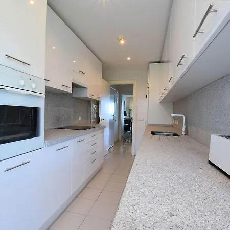 Majestic With Pool, Tennis Court, Sea-views In Appartement
