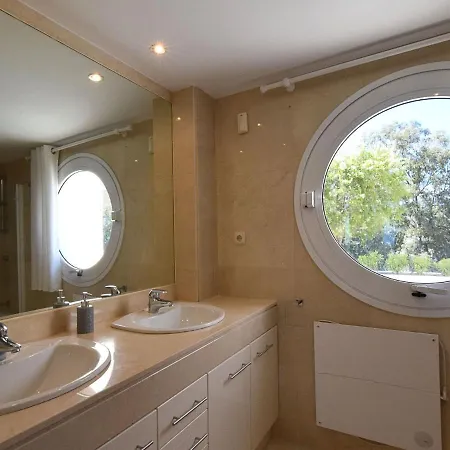 Majestic With Pool, Tennis Court, Sea-views In Appartement