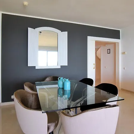 Majestic With Pool, Tennis Court, Sea-views In Appartement *