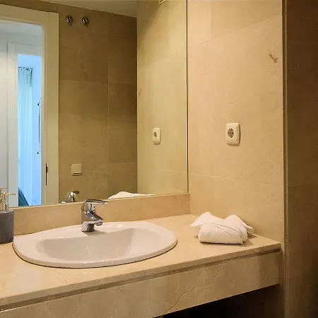 Appartement Majestic With Pool, Tennis Court, Sea-views In