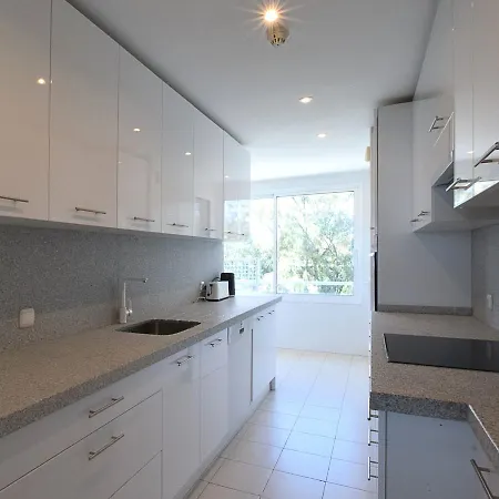 Majestic With Pool, Tennis Court, Sea-views In Estepona