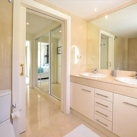 Majestic With Pool, Tennis Court, Sea-views In * Estepona